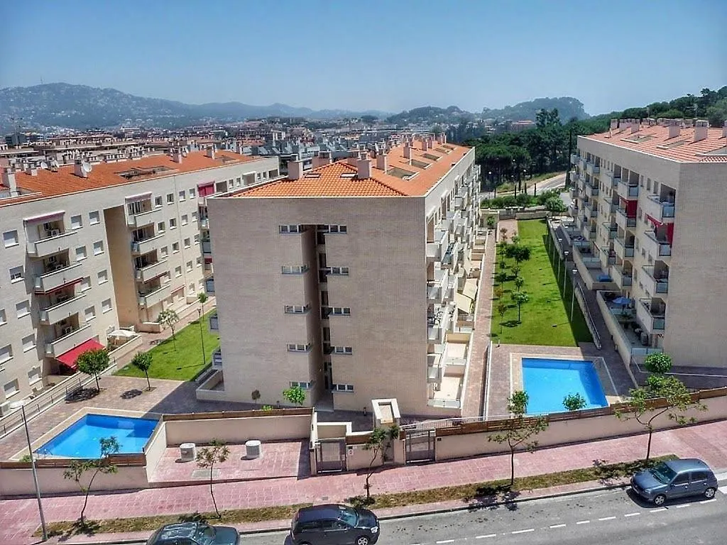 Enjoy Your Holidays With Us !!, Terrace 25M2 - Apartment 65M2 3 Bedrooms, Capacity 4-6Pers, Wifi, Ideal To Digital Nomad Beach 5Min Walking, 4 Pools, Parking Opt, Air Conditioning Lloret de Mar 0*,  Spanien