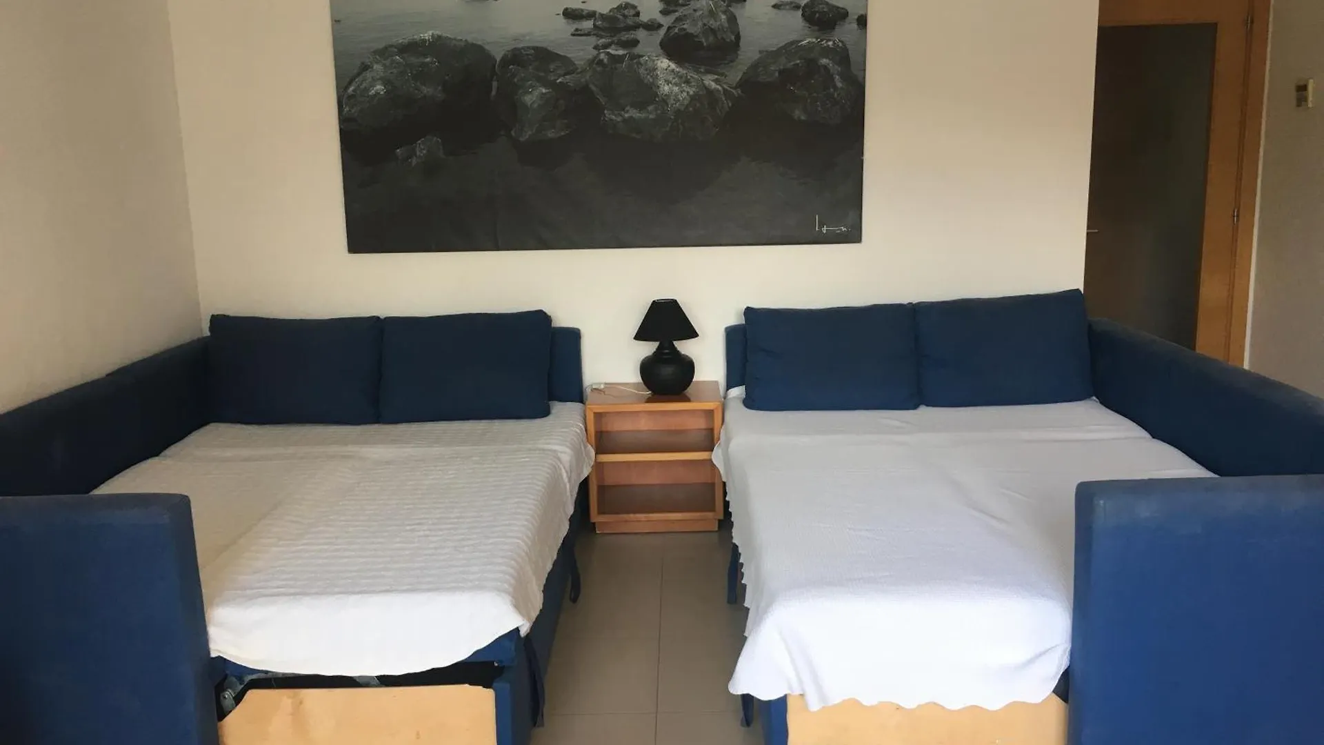 Enjoy Your Holidays With Us !!, Terrace 25M2 - Apartment 65M2 3 Bedrooms, Capacity 4-6Pers, Wifi, Ideal To Digital Nomad Beach 5Min Walking, 4 Pools, Parking Opt, Air Conditioning Lloret de Mar Spanien